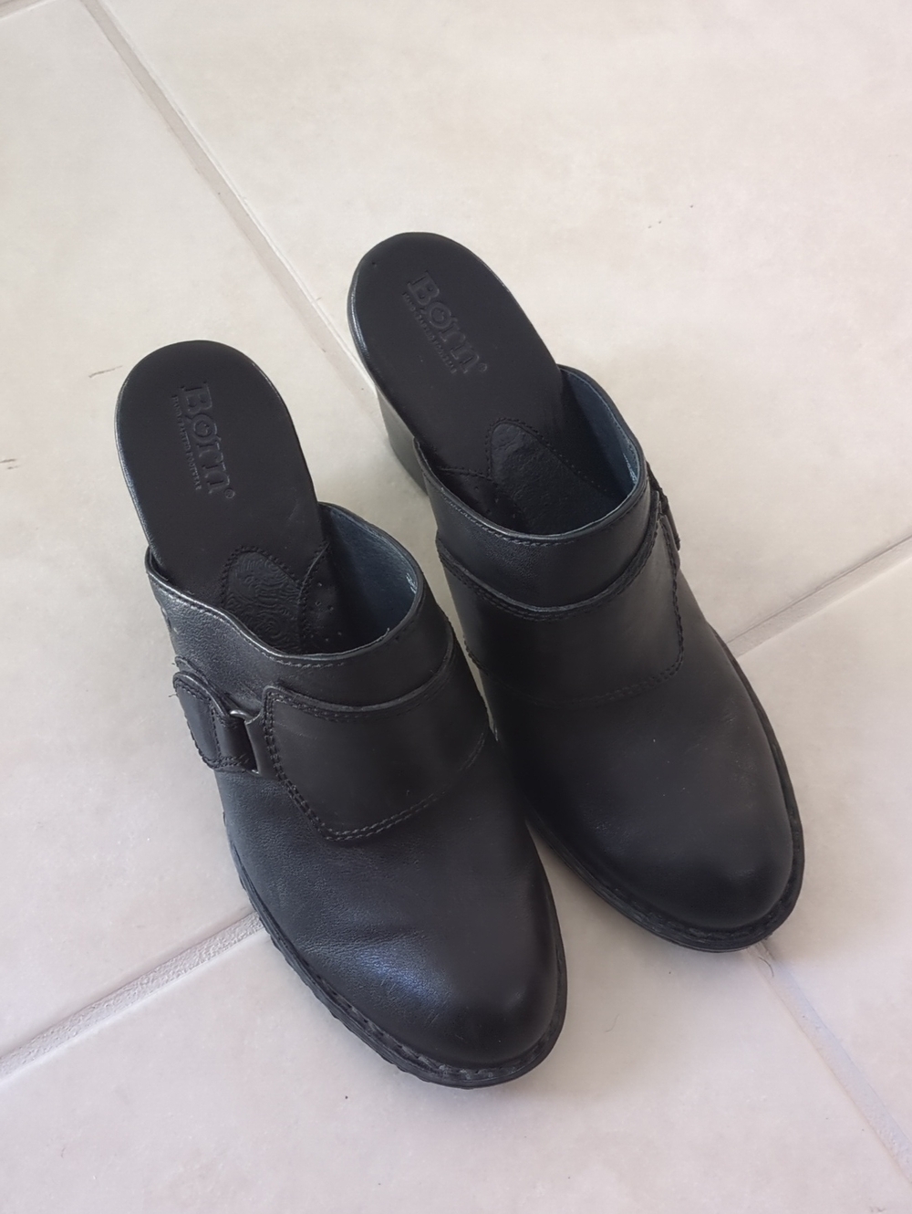 Born Black Leather Boho Y2K Slip-On Mule Clogs with Side Buckle Sz 9/40.5